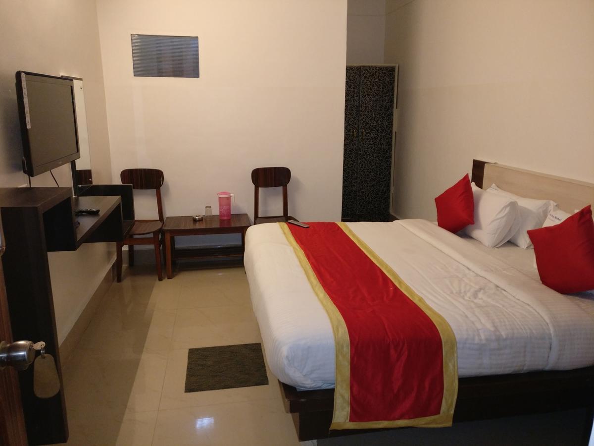 Hotel Raj Mahal Chikmagalūr 외부 사진