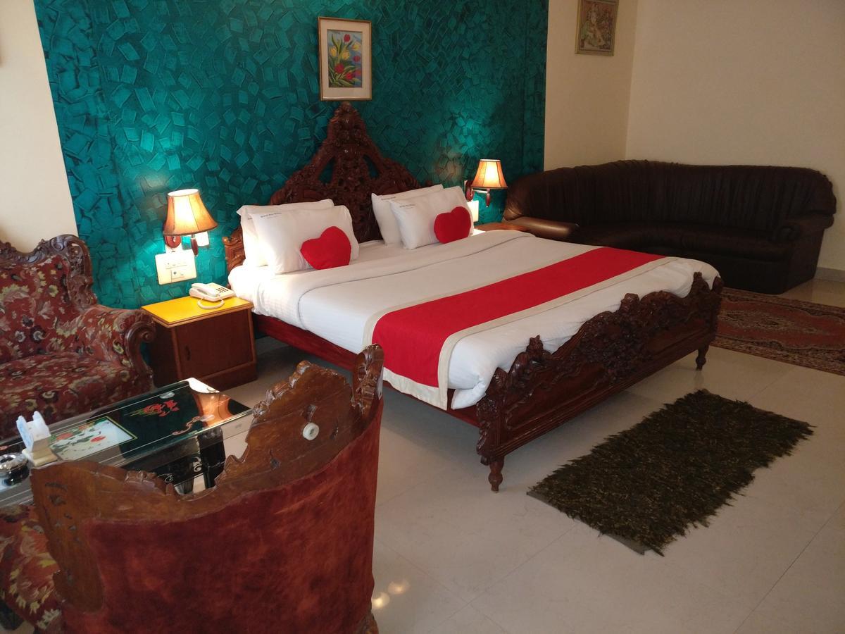 Hotel Raj Mahal Chikmagalūr 외부 사진